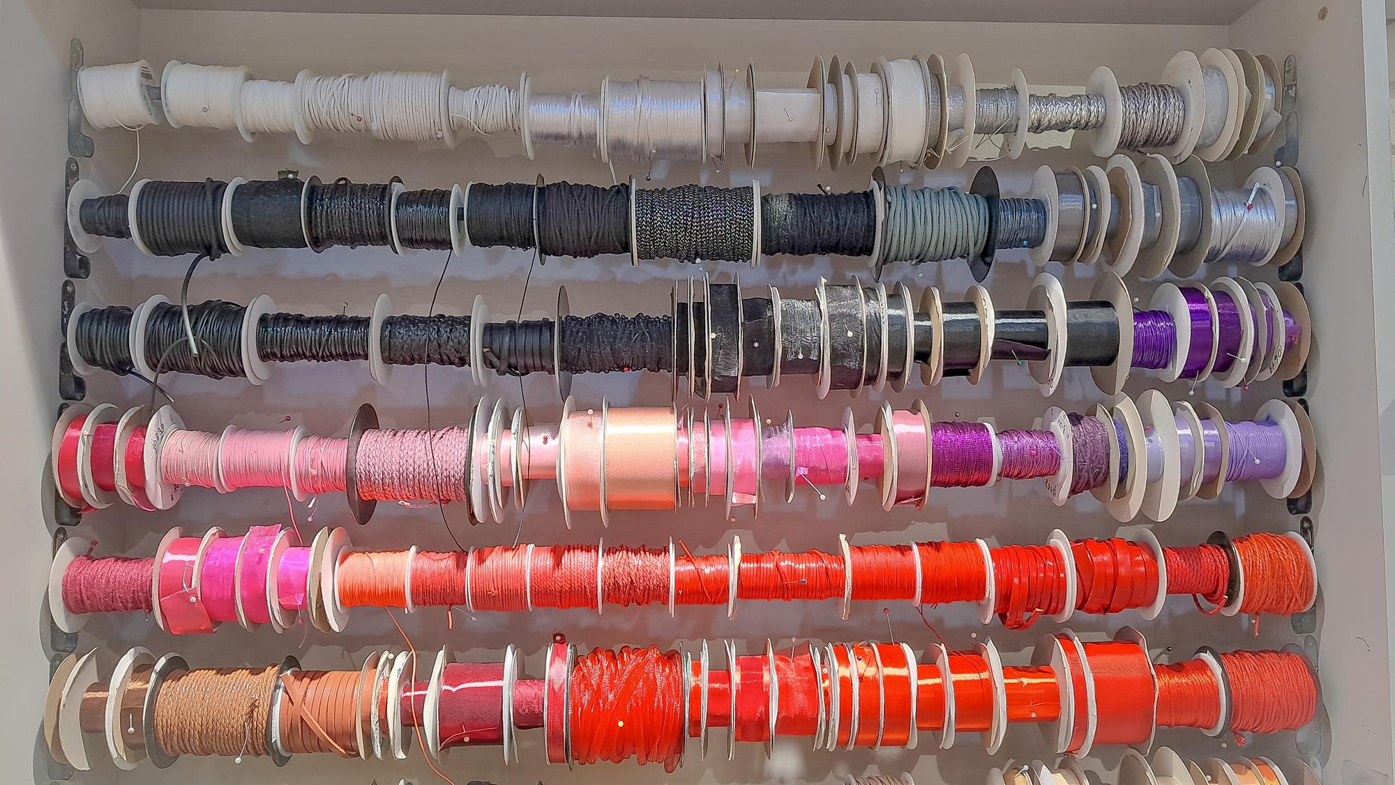 Materiały kursu: nici, igły, próbki
